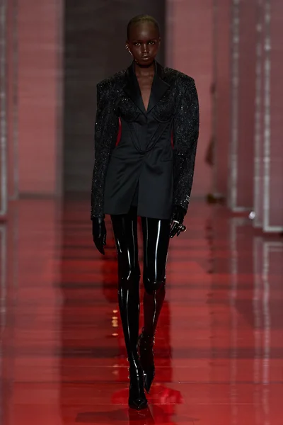 Look 53